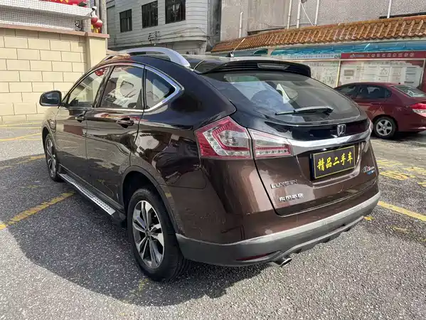 Luxgen You6 SUV 2016