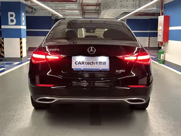 Mercedes-Benz C-Class 2024