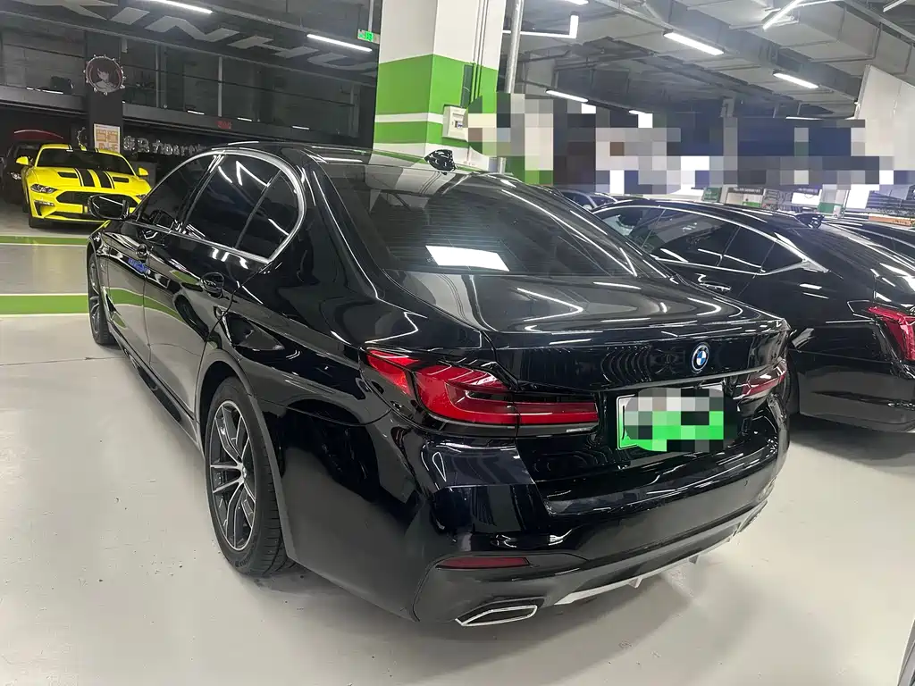 BMW 5 Series New Energy 2022 — фото 4