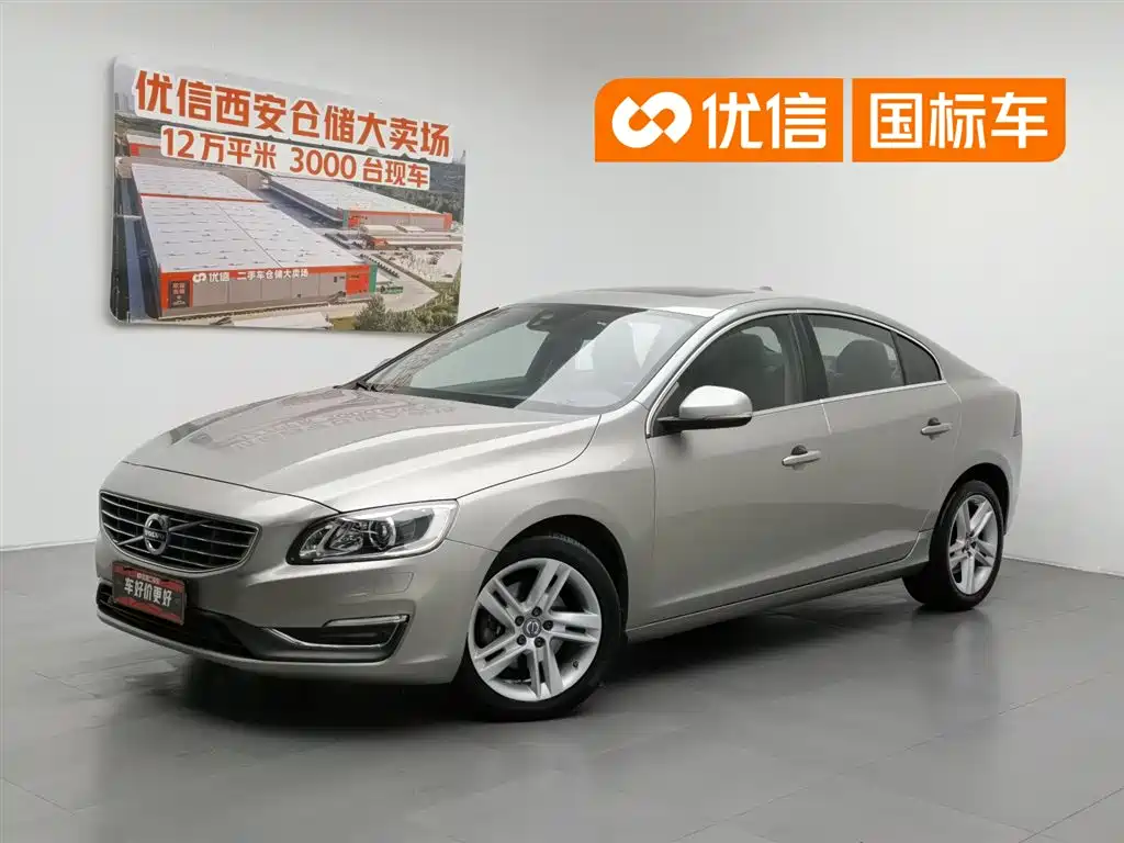 Volvo S60 2015 — фото 1
