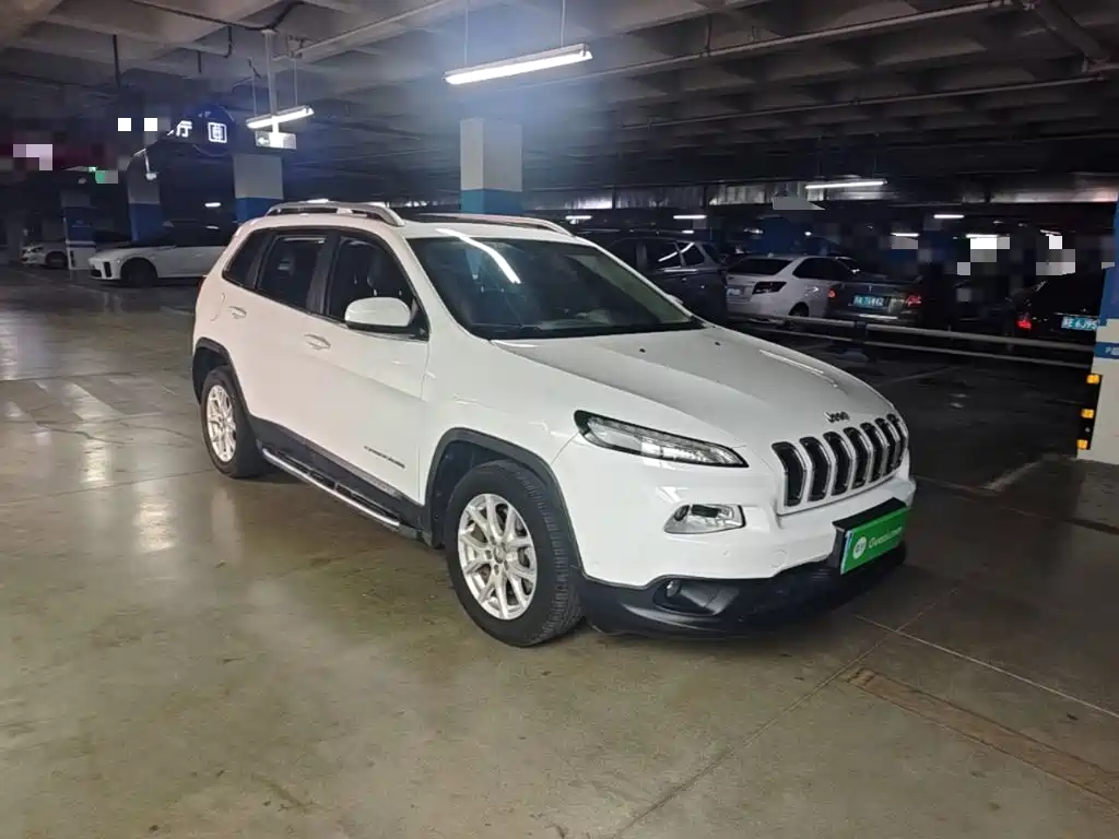 Jeep Cherokee 2017 — фото 4