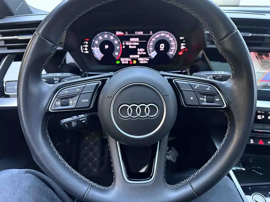 Audi A3 2023 — фото 12