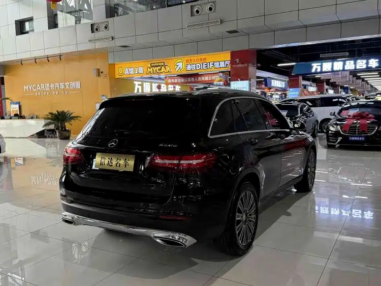 Mercedes-Benz GLC 2016 — фото 18