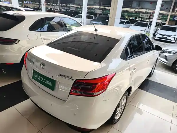 Toyota Yaris L 2020