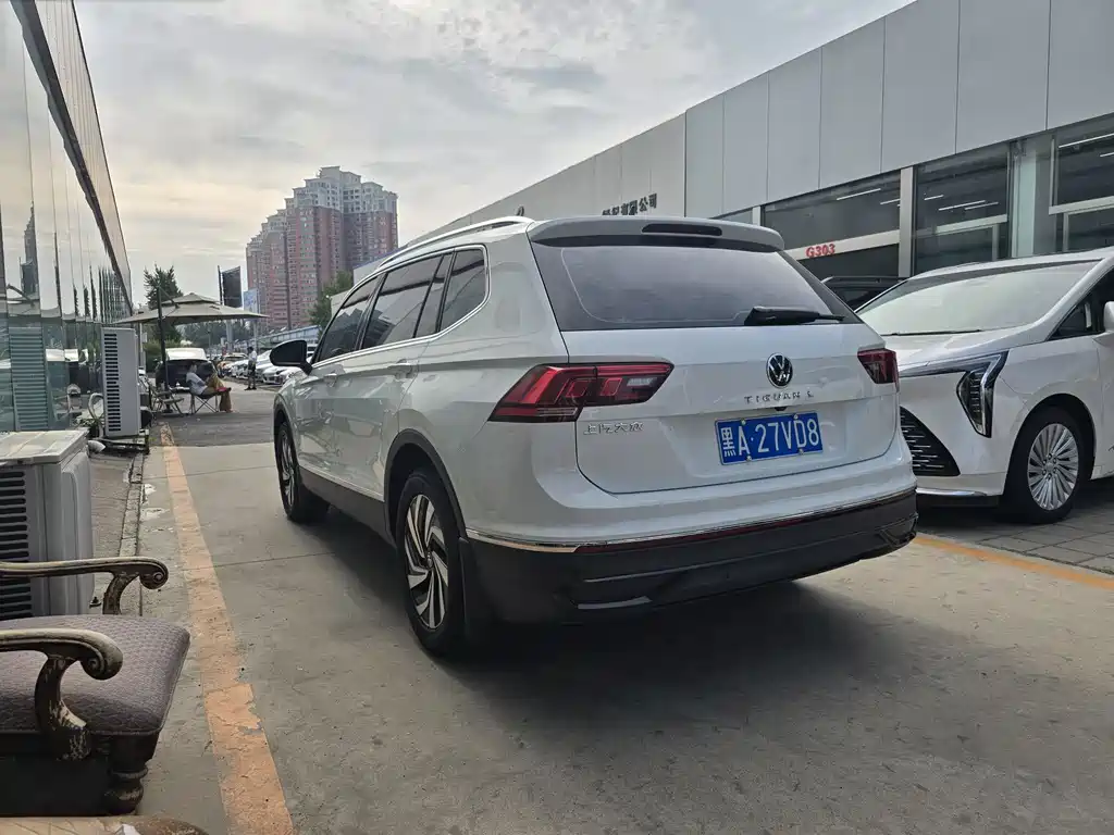 Volkswagen Tiguan L 2025