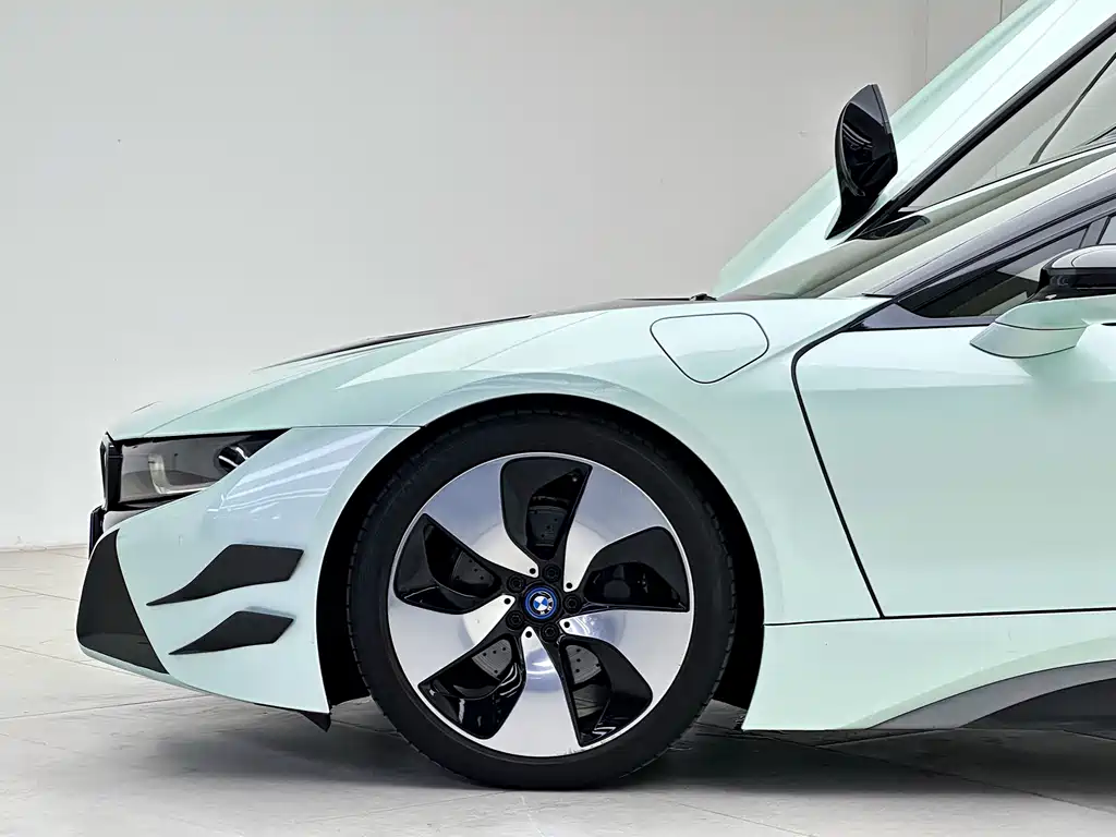 BMW i8 2016 — фото 11