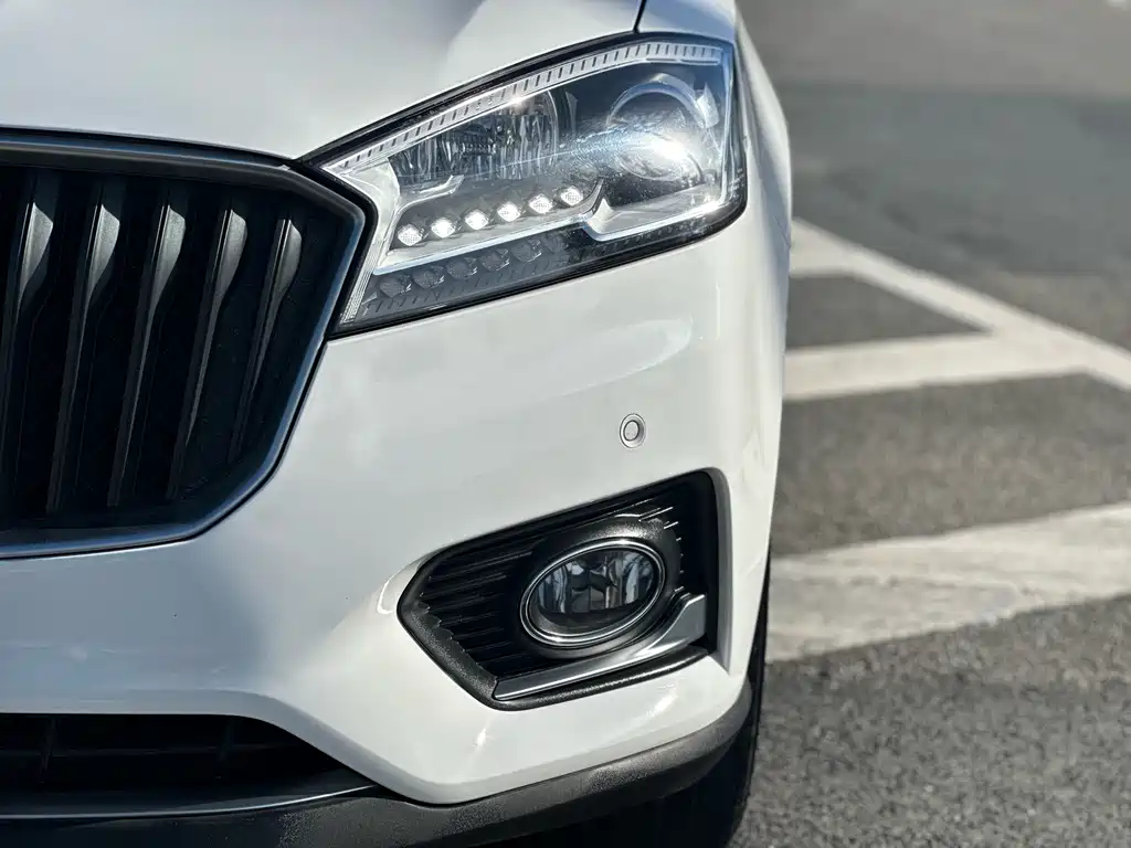 Borgward BX7 2016 — фото 11