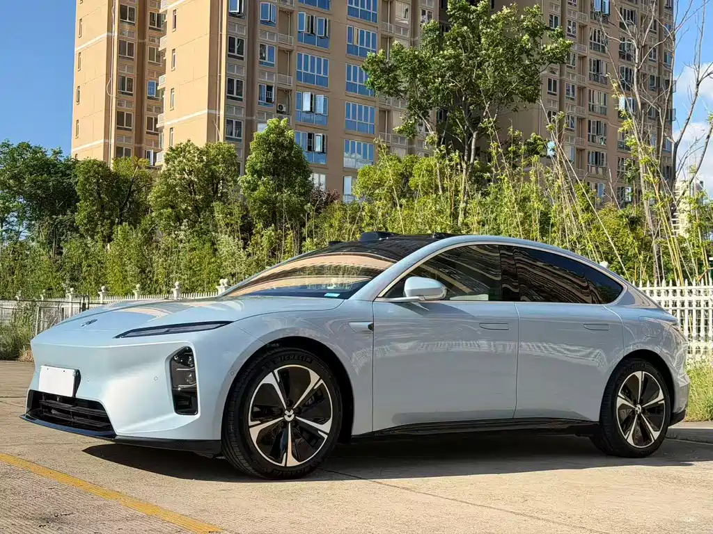 NIO ET5 2025