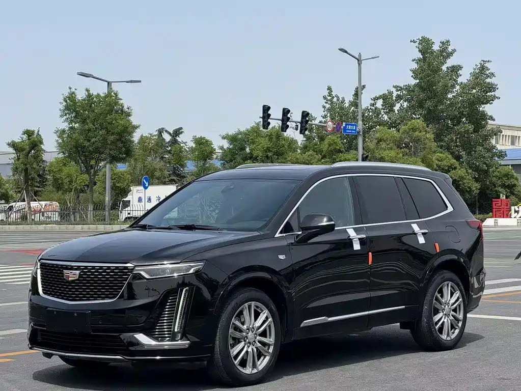 Cadillac XT6 2021 — фото 1