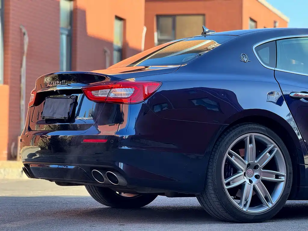 Maserati Quattroporte 2021 — фото 16