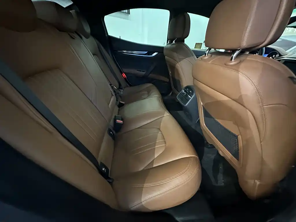 Maserati Ghibli 2014 — фото 16