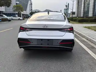 Hyundai Elantra 2025