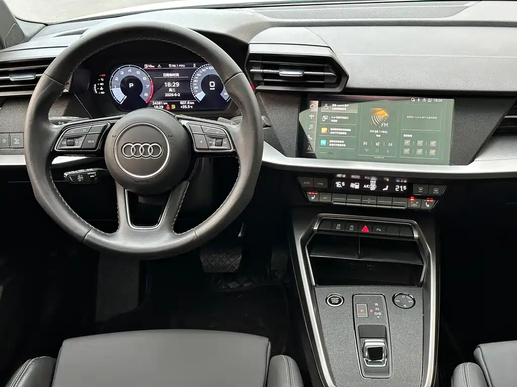 Audi A3 2023 — фото 14