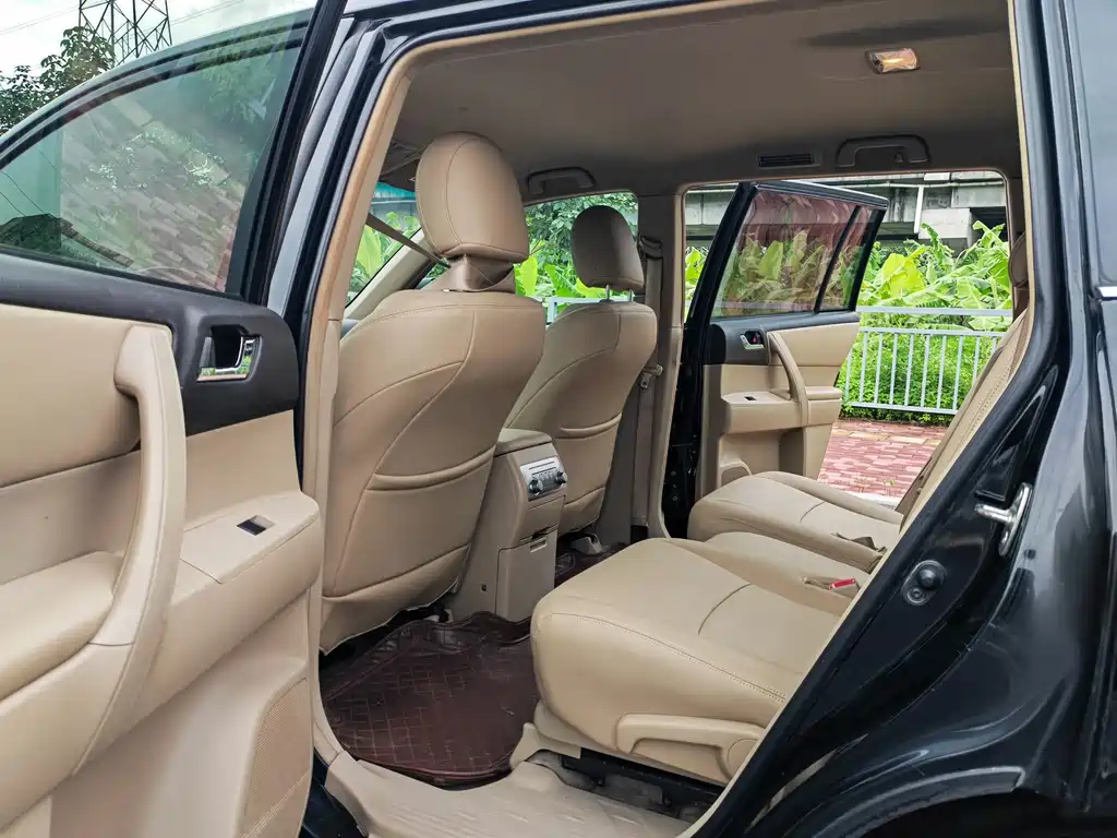 Toyota Highlander 2014 — фото 13