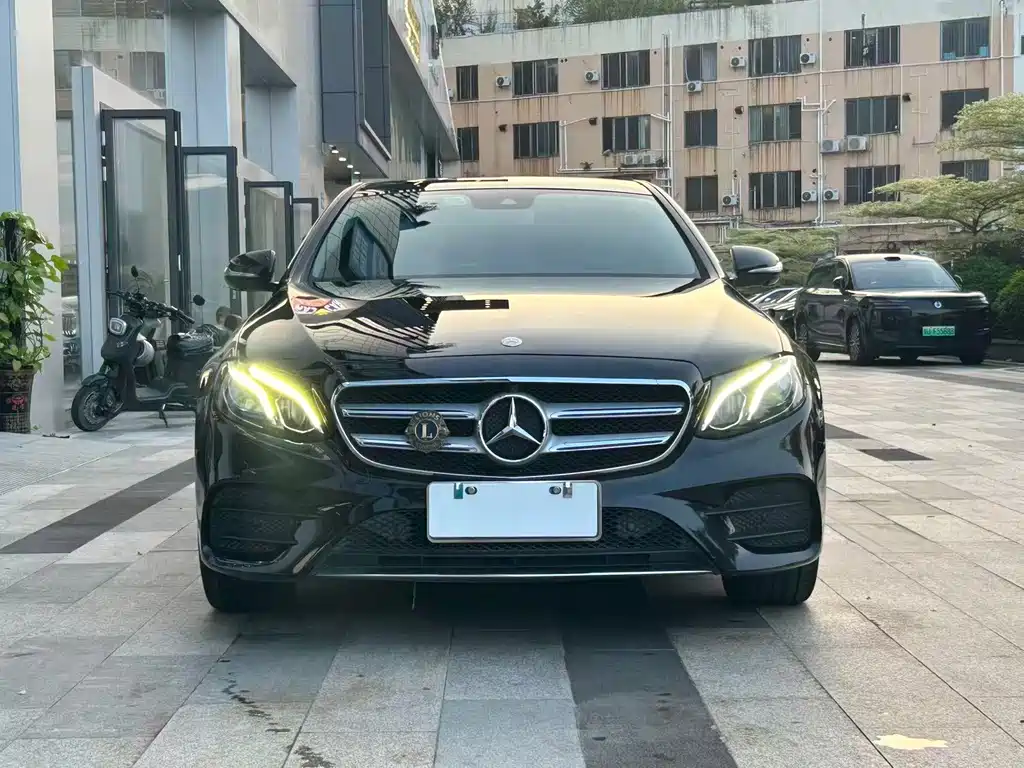 Mercedes-Benz E-Class 2017 — фото 23