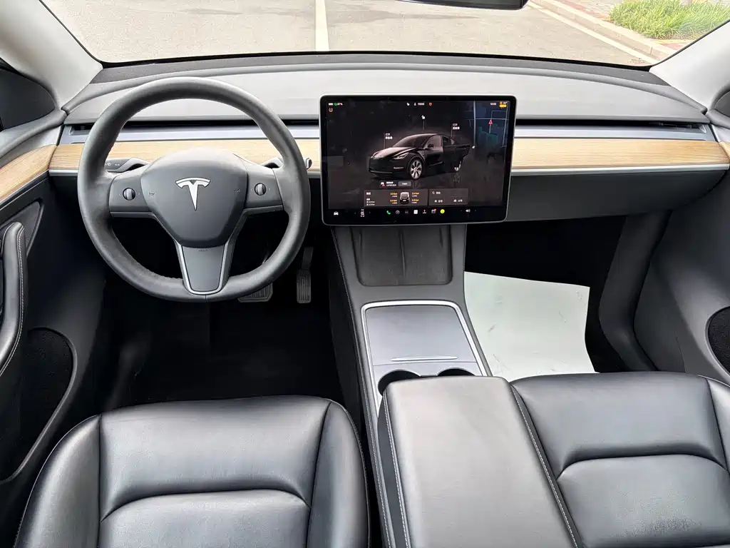 Tesla Model Y 2022 — фото 5