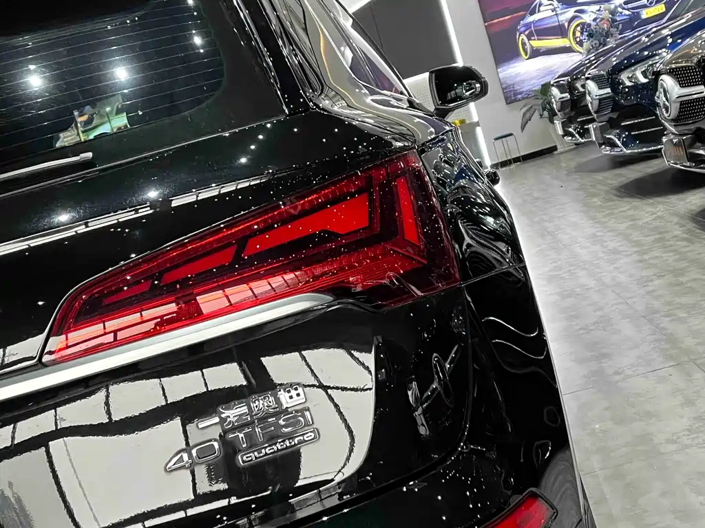 Audi Q5L 2023 — фото 8