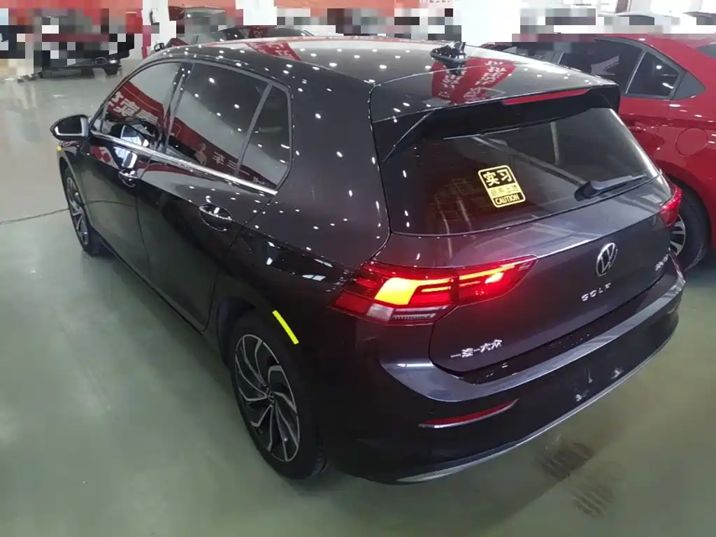 Volkswagen Golf 2024