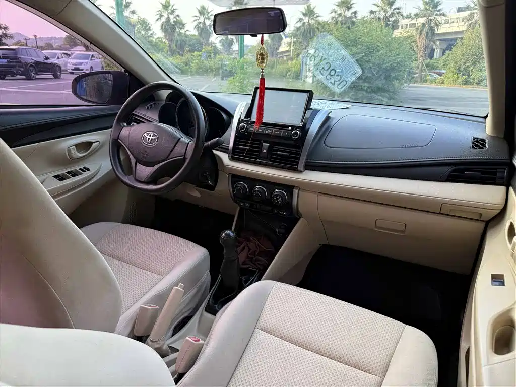 Toyota Vios 2015 — фото 9