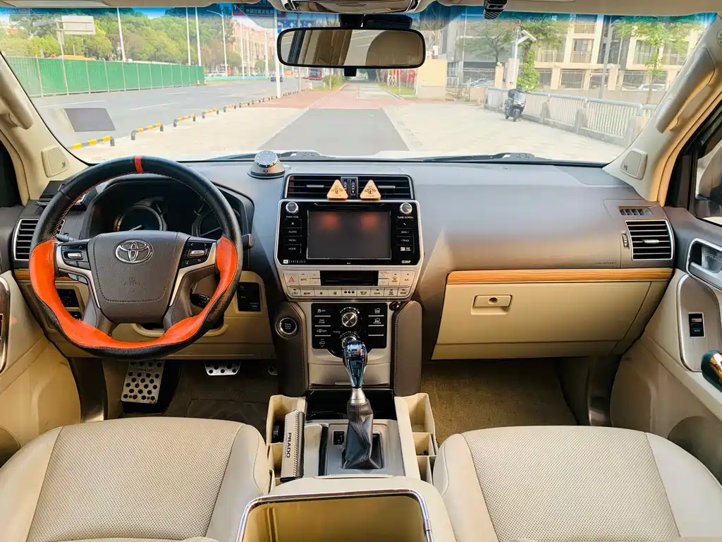 Toyota Prado 2019 — фото 11