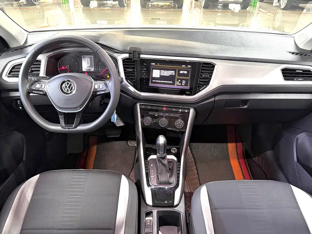 Volkswagen T-Roc 2022 — фото 6