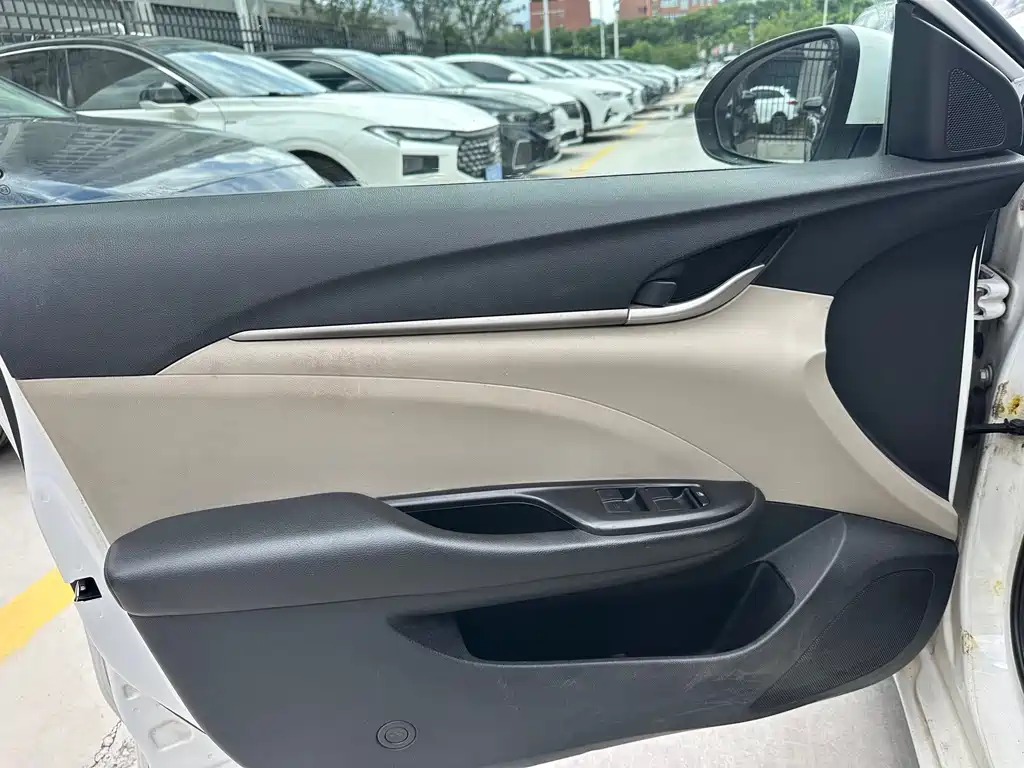 Buick Excelle 2016 — фото 14