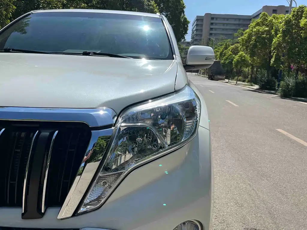 Toyota Prado 2016 — фото 13