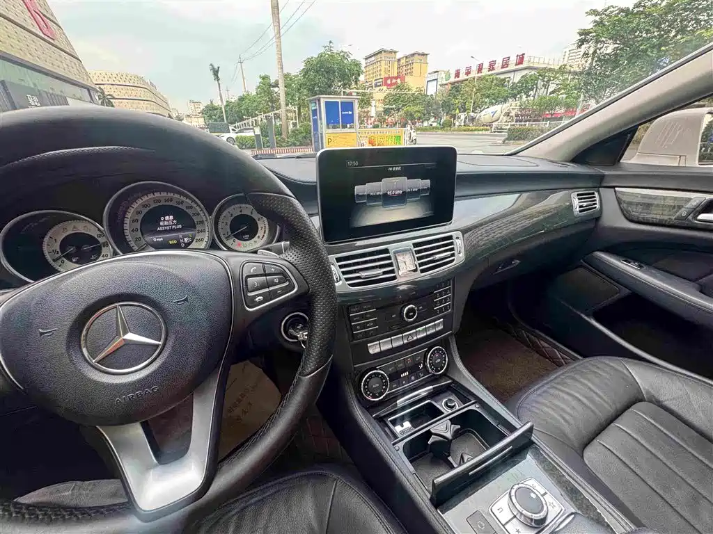 Mercedes-Benz CLS 2016 — фото 12