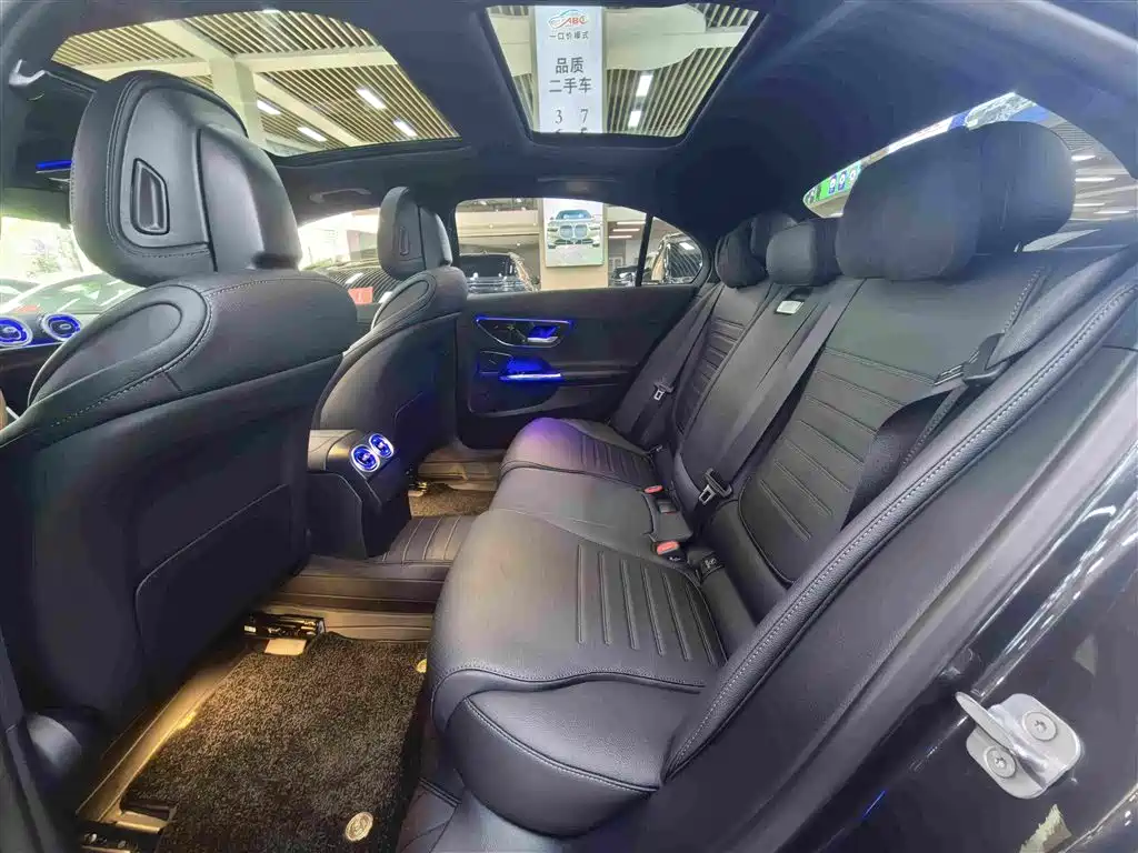 Mercedes-Benz C-Class 2025
