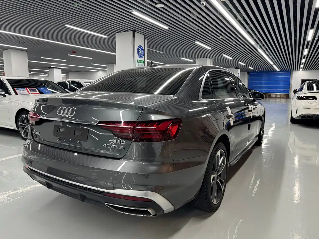 Audi A4L 2022 — фото 10