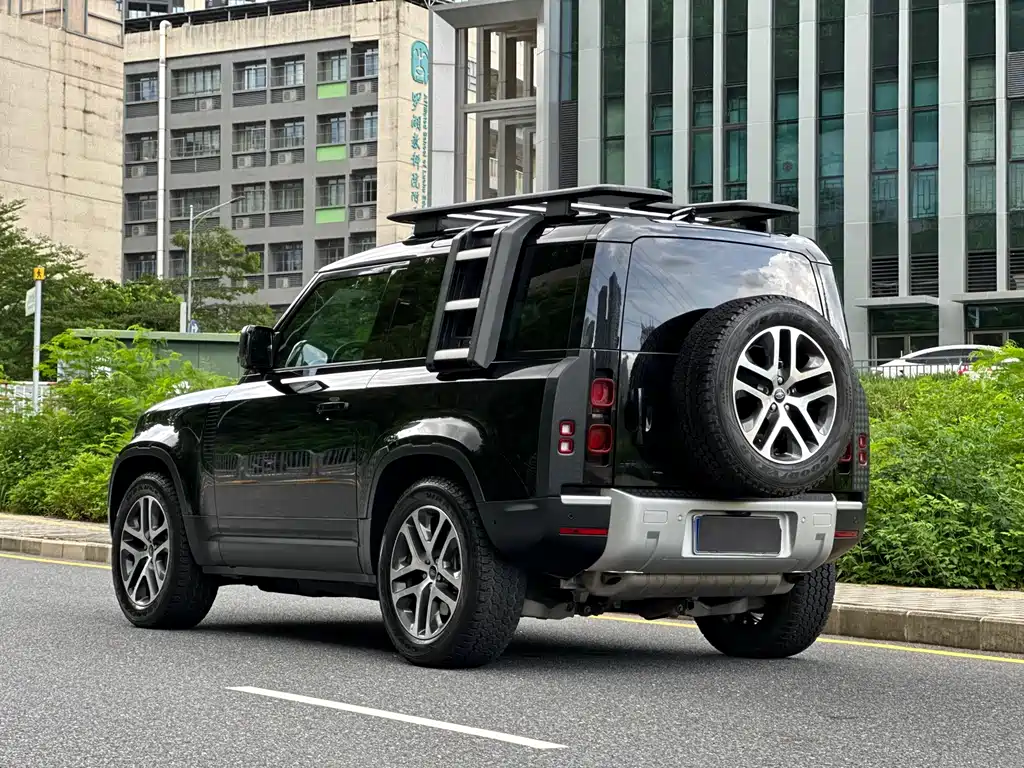 Land Rover Defender 2022 — фото 8