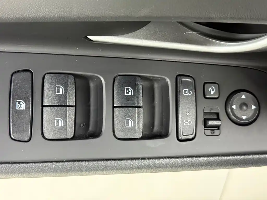 Hyundai Elantra 2022 — фото 15