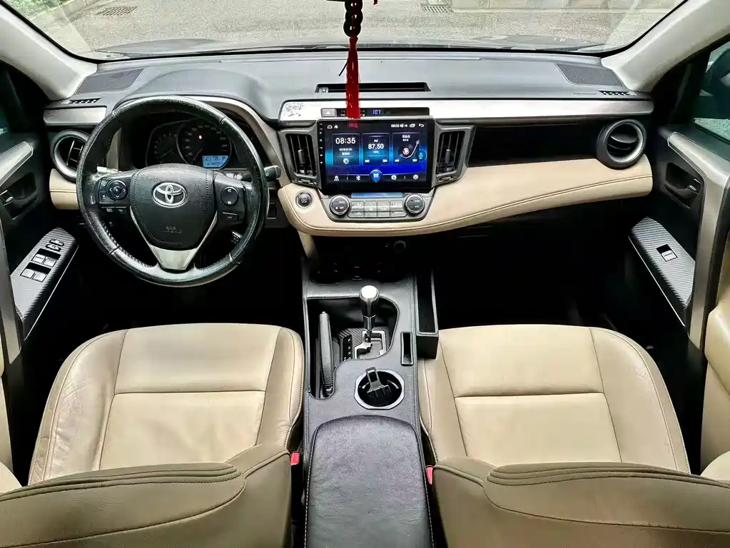 Toyota RAV4 2014 — фото 8