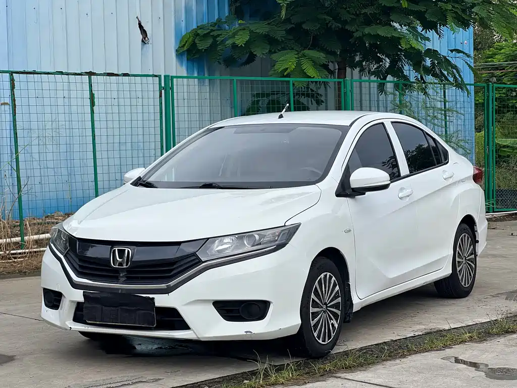 Honda Greiz 2016 — фото 1