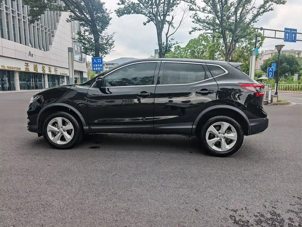 Nissan Qashqai 2023 — фото 8