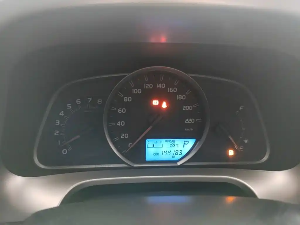 Toyota RAV4 2018 — фото 12