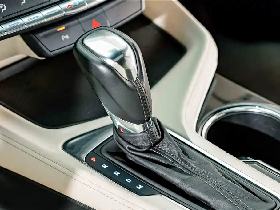 Cadillac CT4 2023 — фото 14