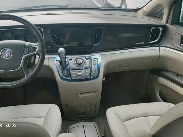 Buick GL8 2012