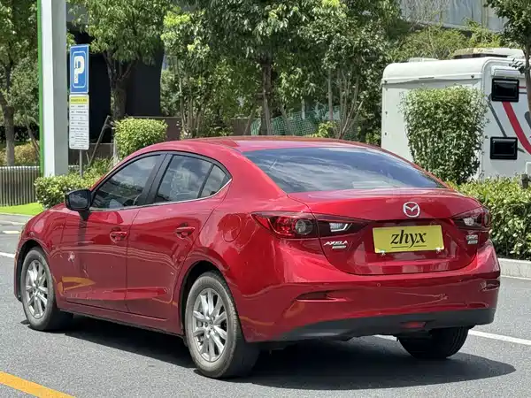Mazda 3 Axela 2016
