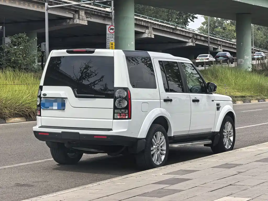 Land Rover Discovery 2014