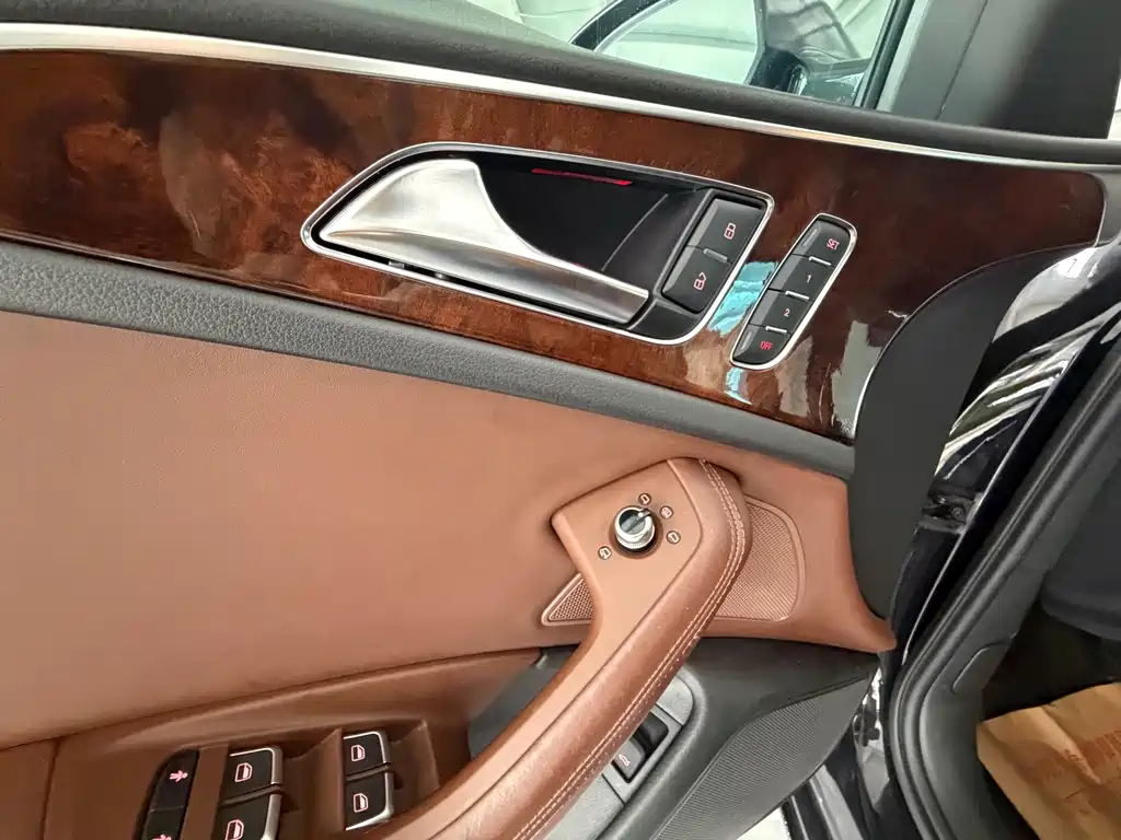 Audi A6L 2014 — фото 11