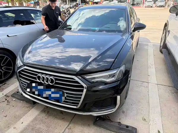Audi A6L 2022