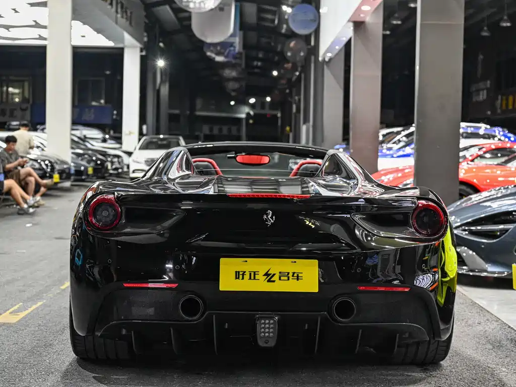 Ferrari 488 2018 — фото 11