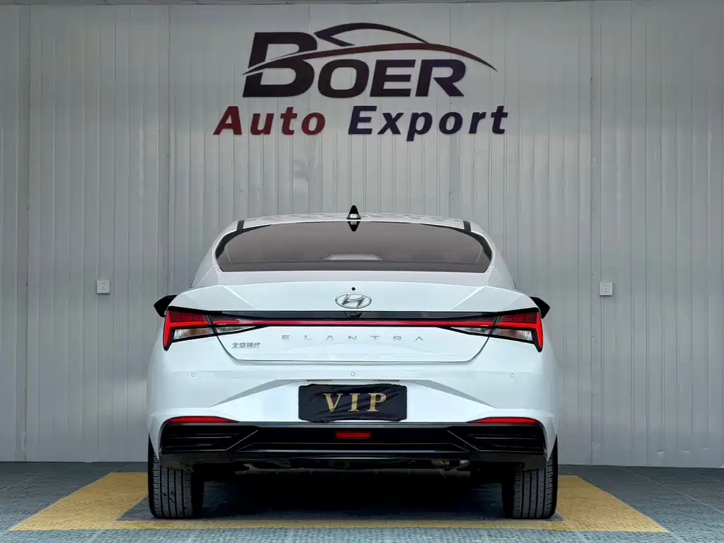 Hyundai Elantra 2022