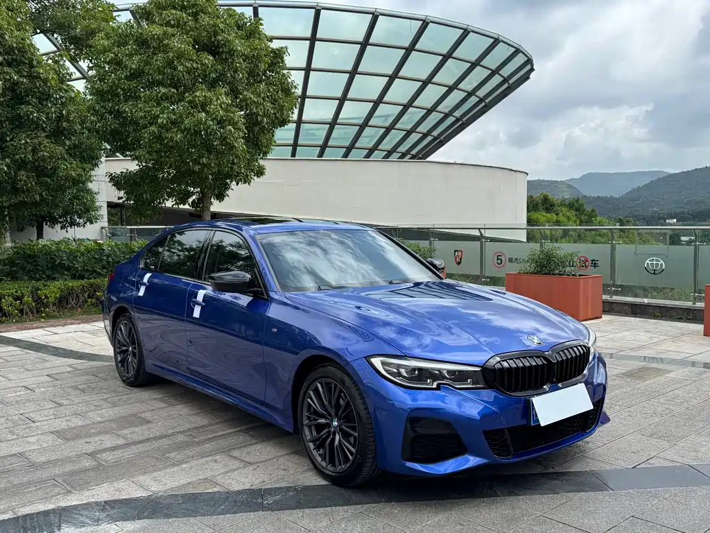 BMW 3 Series 2021
