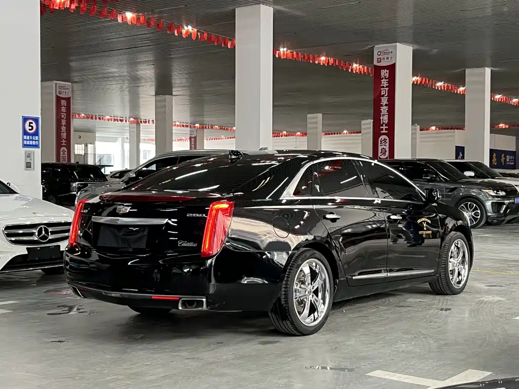 Cadillac XTS 2017 — фото 18