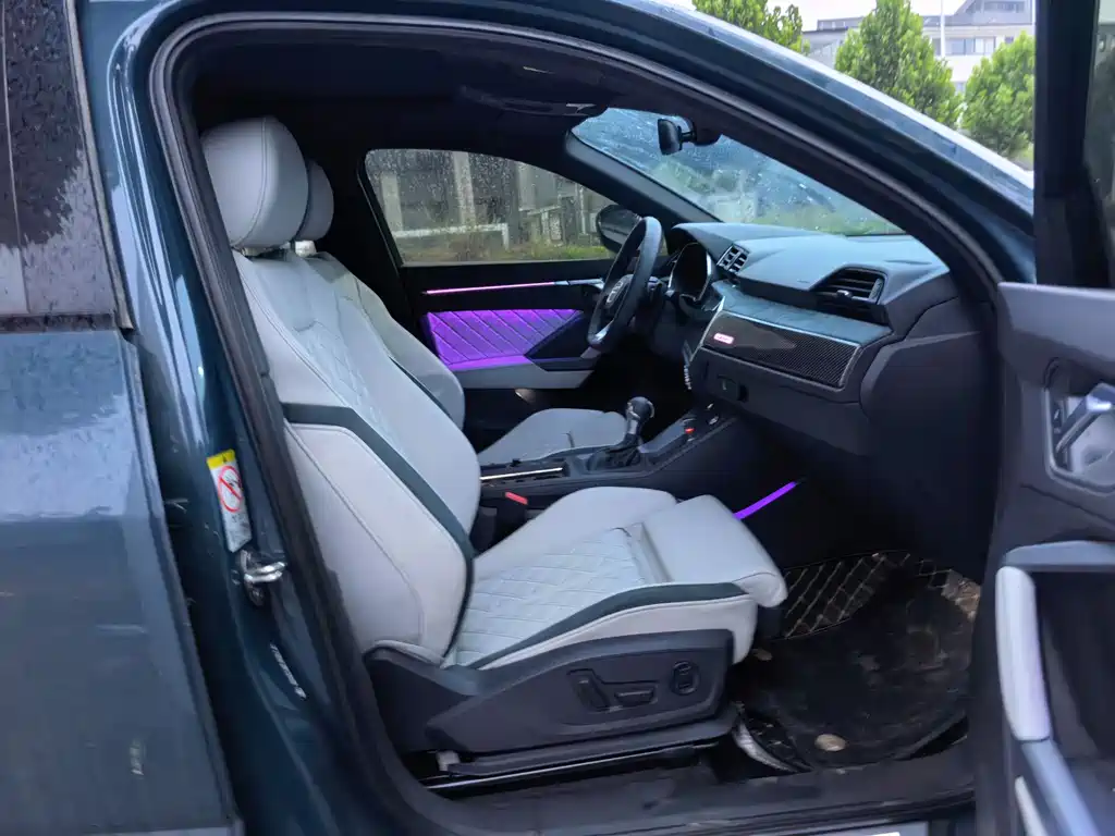Audi Q3 Sportback 2023 — фото 10