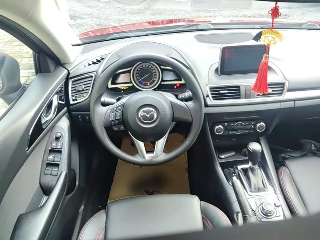 Mazda 3 Axela 2015 — фото 11