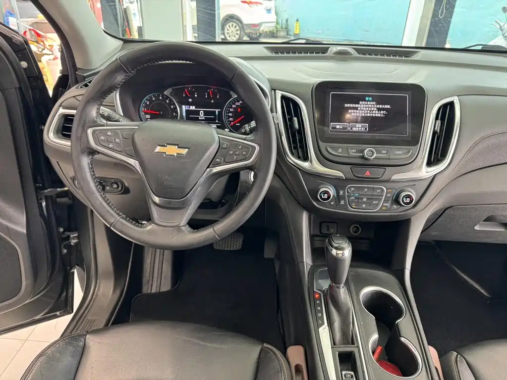 Chevrolet Equinox 2018 — фото 10