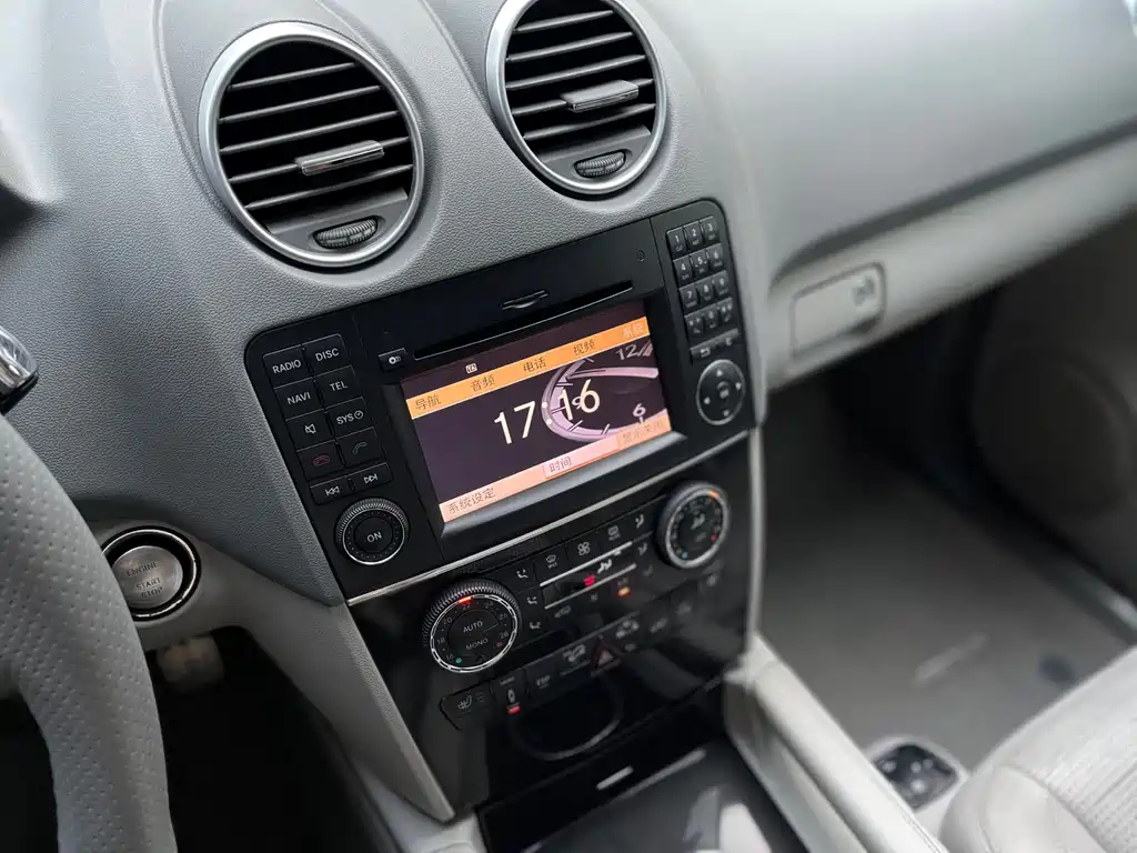 Mercedes-Benz M-Class AMG 2012 — фото 12